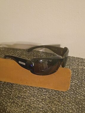 Men's Black Wraparound Sunglasses - Sporty Polarized Style
